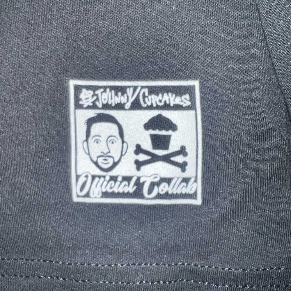 Johnny Cupcakes Biggie Collab T-Shirt Size Large New Never Worn!!!! 100% cotton - Picture 3 of 4